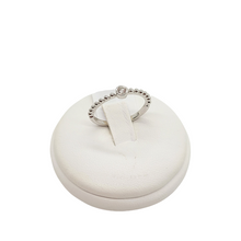 Cargar imagen en el visor de la galería, Anillo Stud con Diseño - D&#39;Santos Joyeros
